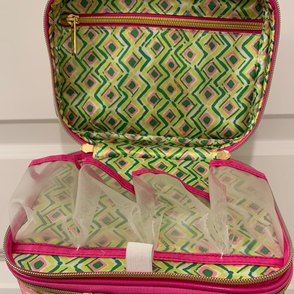 EUC Lilly for Target Makeup Case - Picture 4 of 5